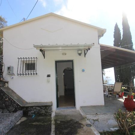 Niky'S Cottage 帕莱欧卡斯提撒 外观 照片